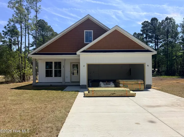 86 Whispering Pines Court, Hampstead, NC 28443