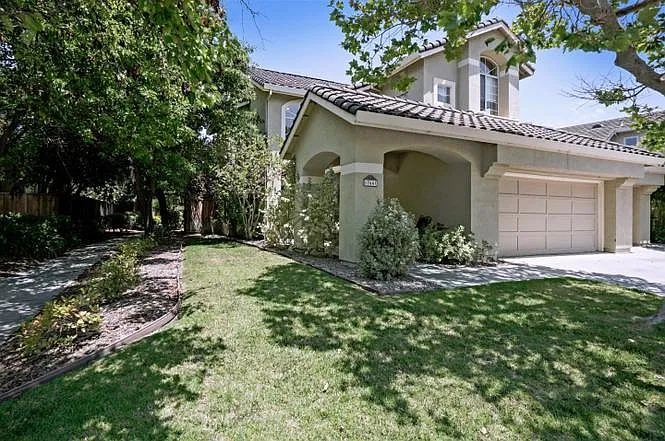17641 River Run Rd