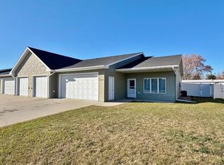 3604 10th St SW, Minot, ND 58701