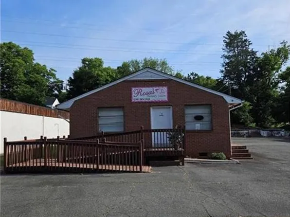 18 S Talbert Blvd, Lexington, NC 27292