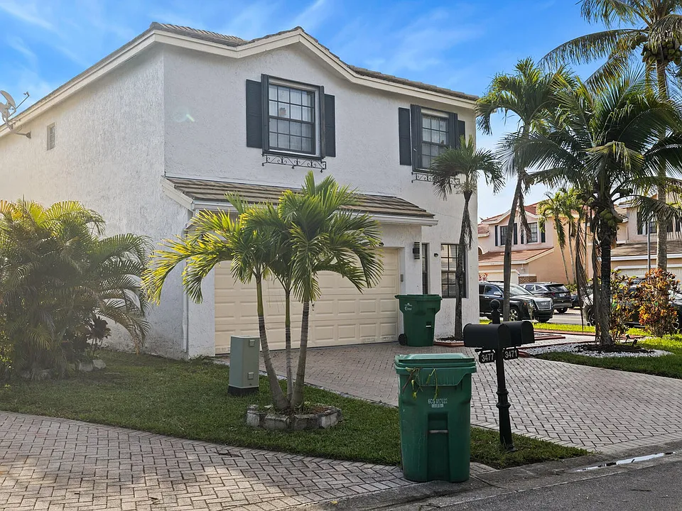 3471 NW 112th Ave
