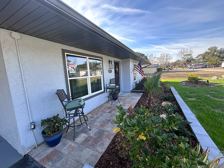 471 Spring Ln — Photo 17