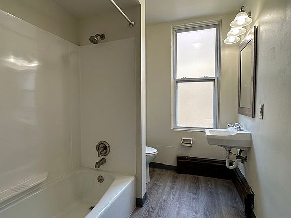 4th image of 231 S Mathilda St APT 11