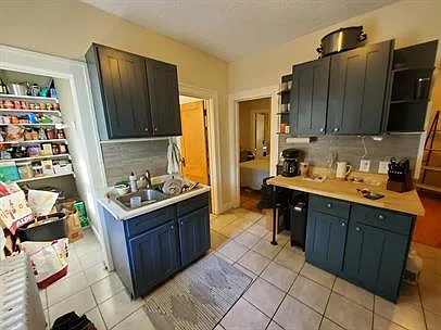 222 Logan Ave N #3 — Photo 8