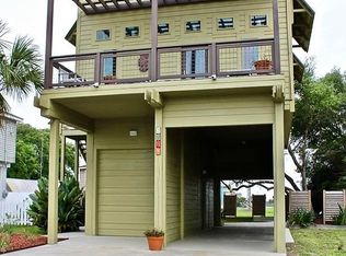 3910 Pirates Beach Cir, Galveston, TX 77554
