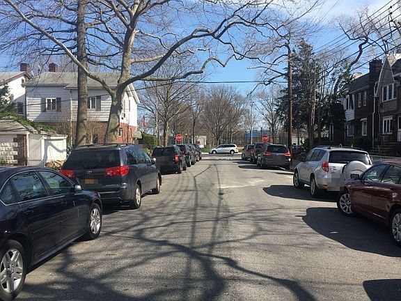 5th image of 1870 E 31st St