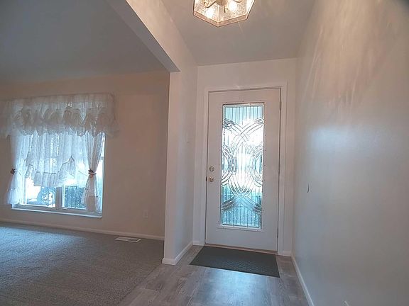 4th image of 2240 Barcelona Dr