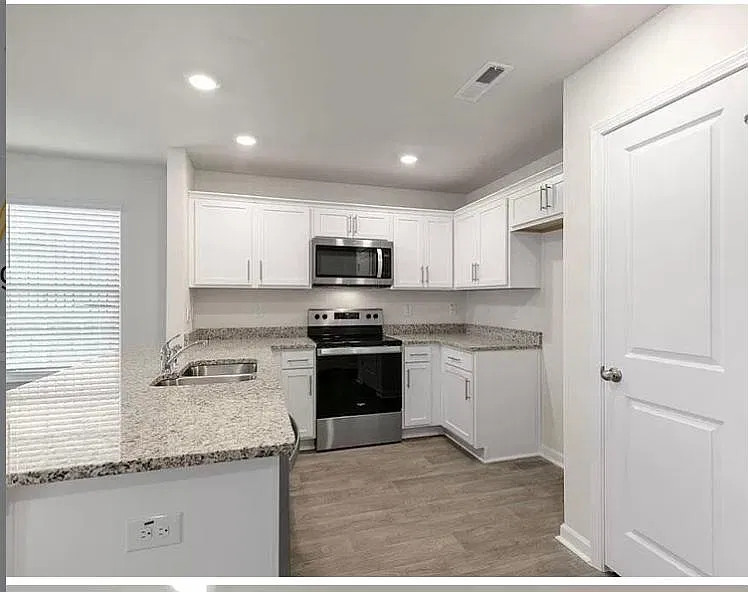 3 bed, 1418 sqft, $1,795 — Photo 3
