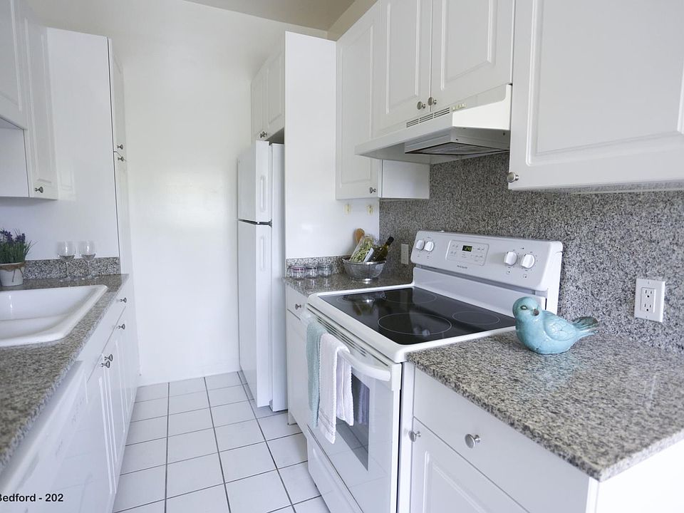 1st image of 132 S Bedford Dr APT 202