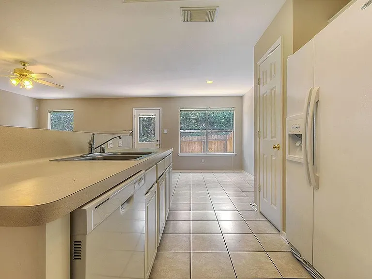 7 Newberry Trail Ct — Photo 11