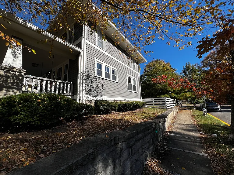 521 S Fess Ave — Photo 8