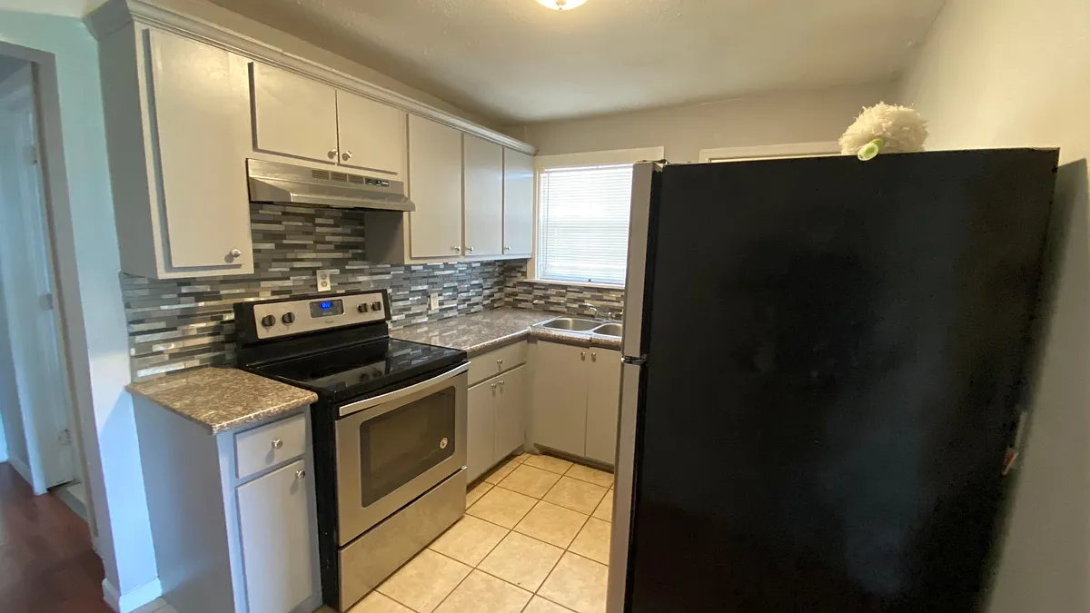 Building Photo - 3204 Napoleon St #3204