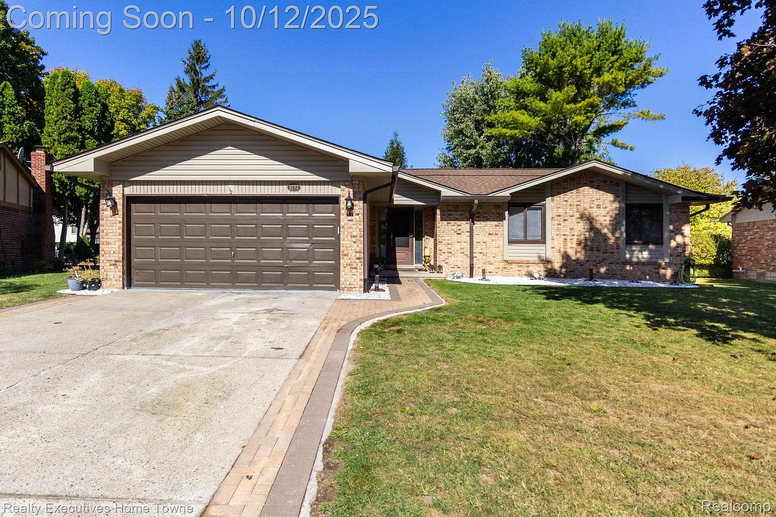 3777 Hamlet Dr photo 1