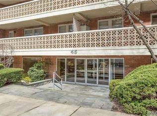 45 Hillpark Ave 3 #3C, Great Neck, NY 11021
