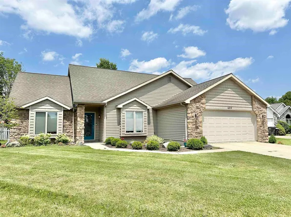 624 Woodland Springs Pl, Fort Wayne, IN 46825