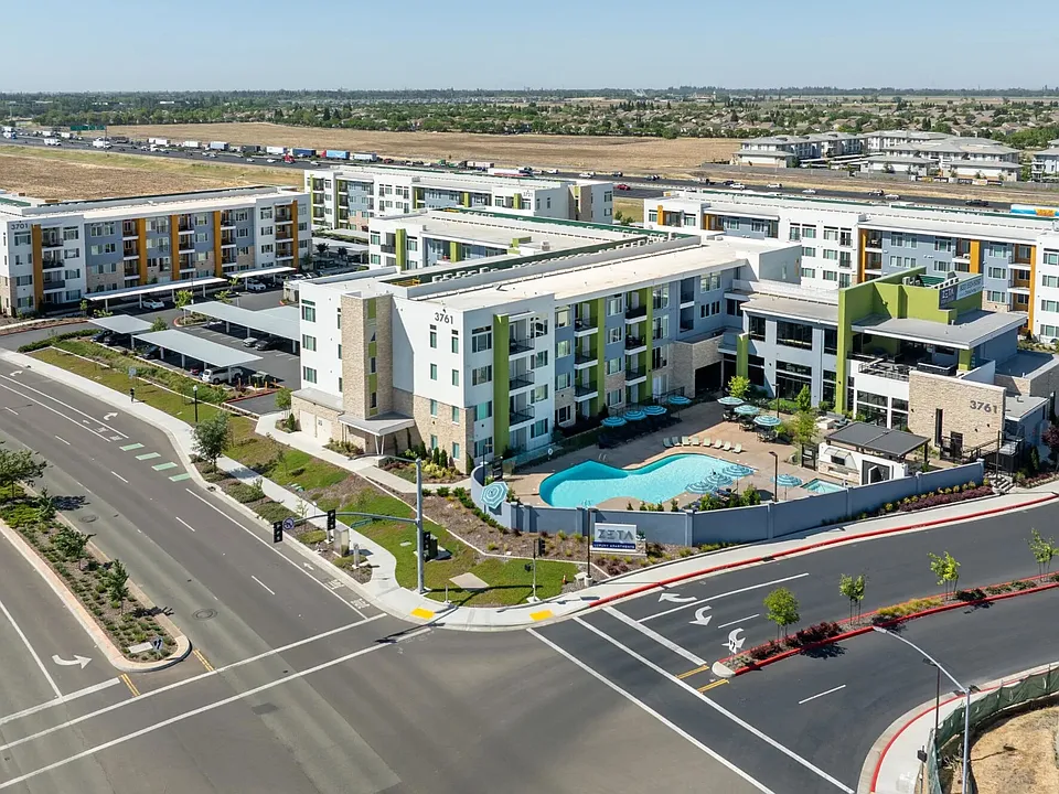 Zeta Apartments