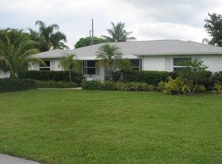 15 Beverly Rd E, Jupiter, FL 33469