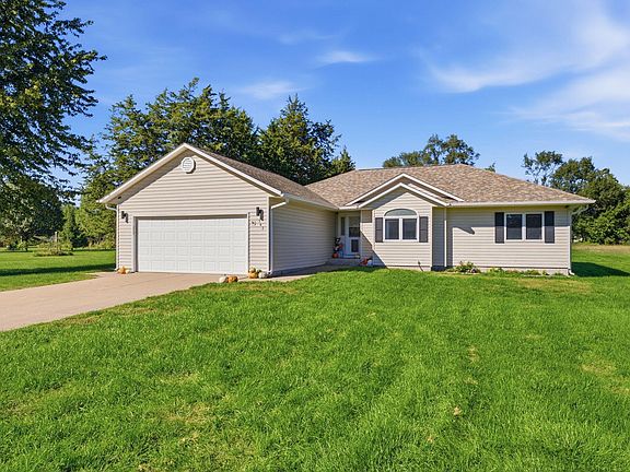 2nd image of 143 Emerald Ln