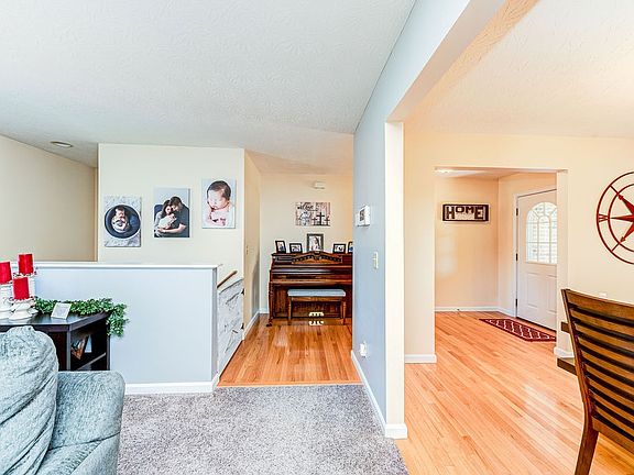 2nd image of 320 Franklin Ave