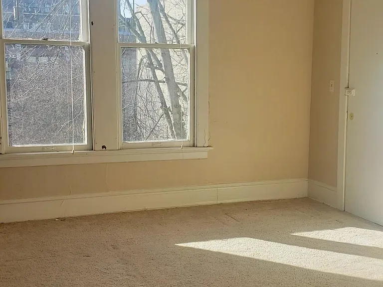 1527 Belmont Ave — Photo 27