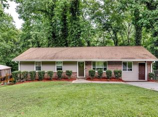 1192 Woodleigh Rd SW, Marietta, GA 30008