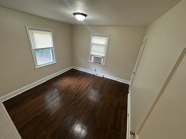 373 Juless St — Photo 16