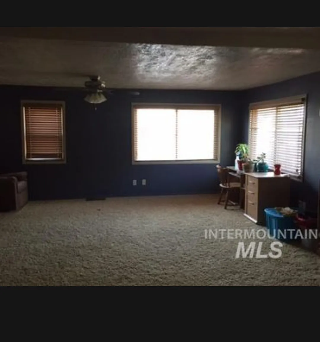 4 bed, 1776 sqft, $1,600 — Photo 3