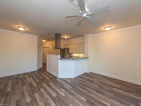 3rd image of 10030 Pacific Pines Ave