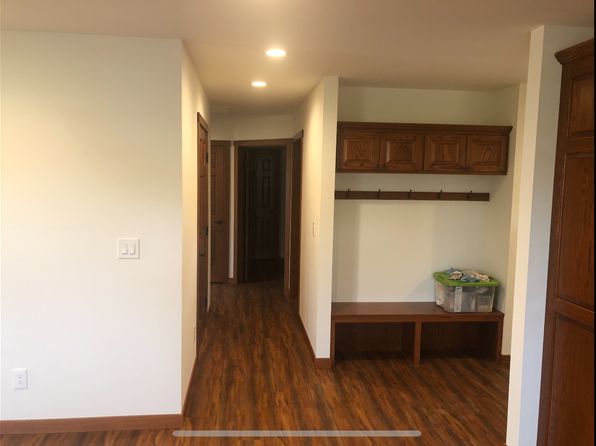 1402 Maple Dr