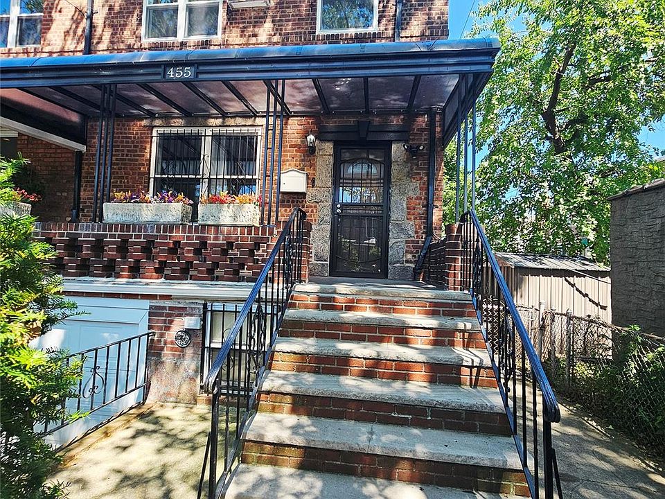 1st image of 455 E 43rd Street