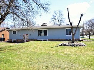 90 Rice Creek Way NE, Fridley, MN 55432