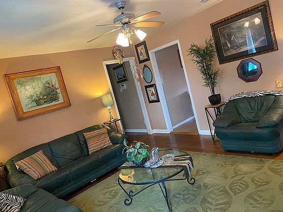 5th image of 1169 Clare Dr