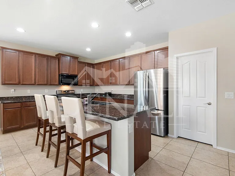 2881 E Tonto Dr — Photo 6