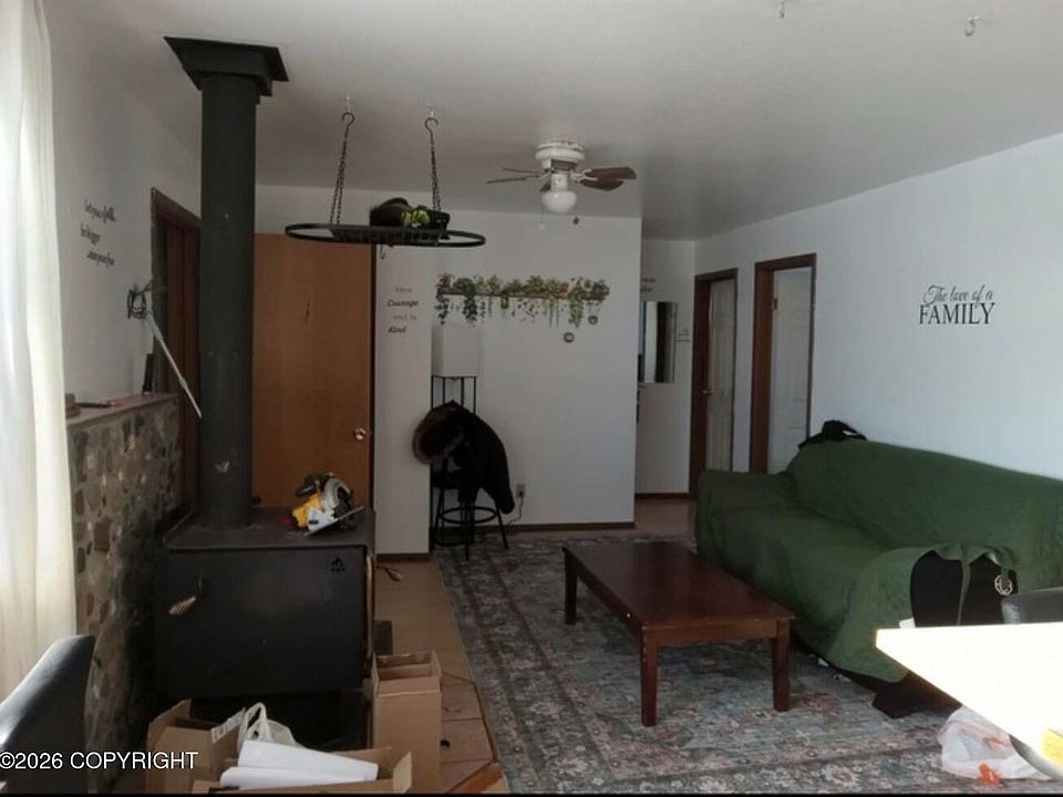 1st image of 698 Otter St
