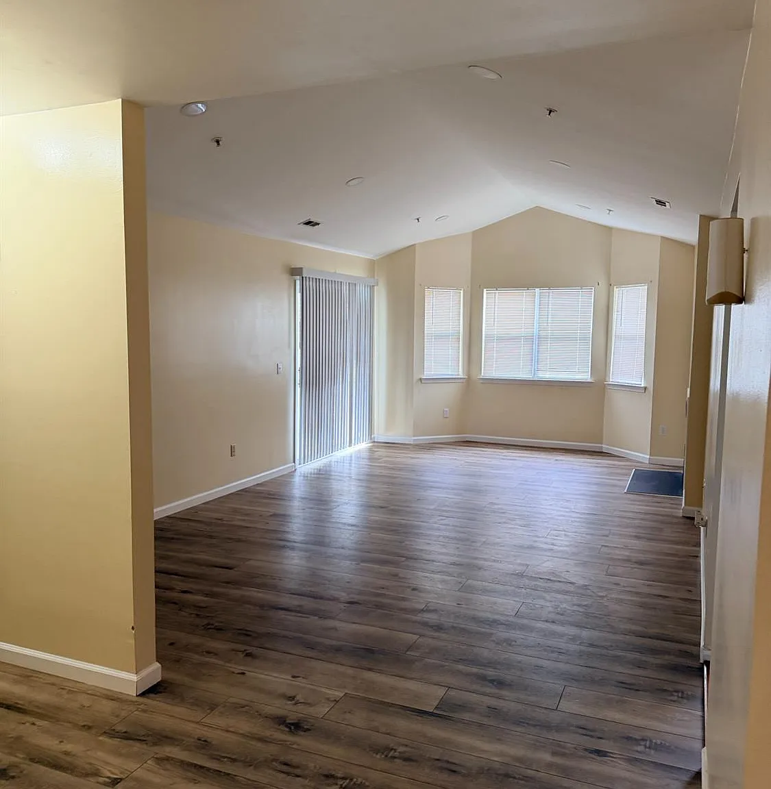 2 bed, 2.0 bath, $2,500 — Photo 3