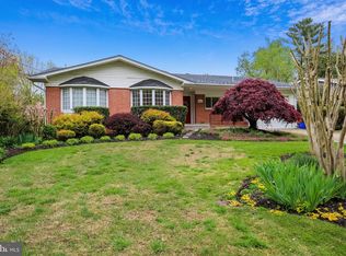 5813 Midhill St, Bethesda, MD 20817