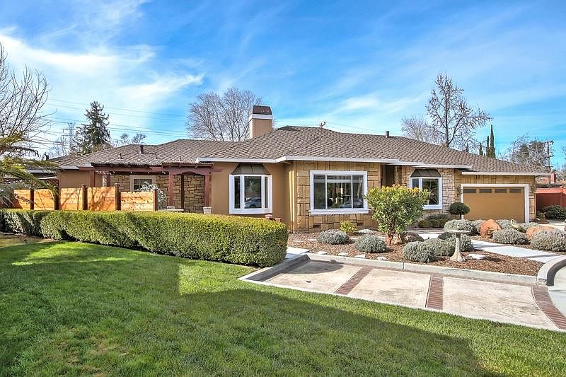 1st image of 129 Vista Real Ct