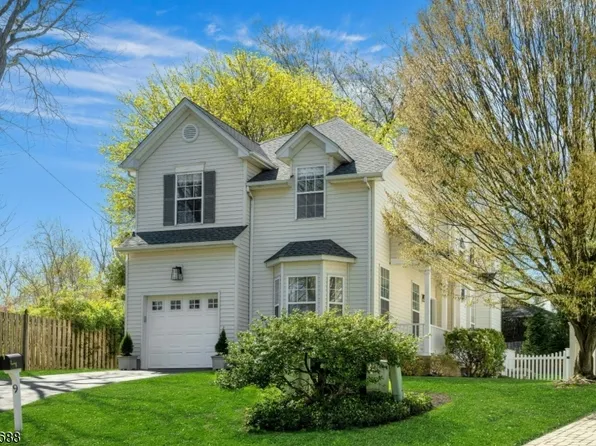 9 Faitoute Ct, Summit City, NJ 07901