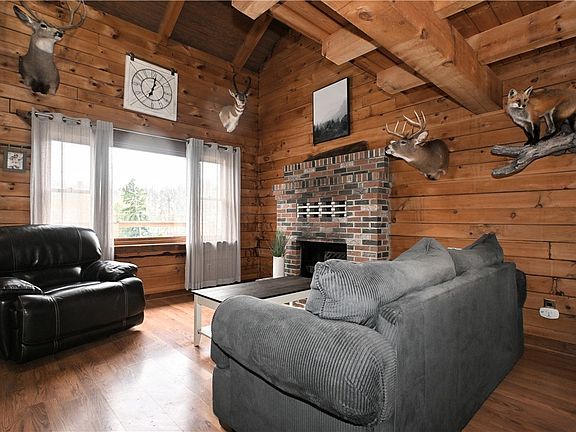 2nd image of 9049 Roberts Hollow Rd