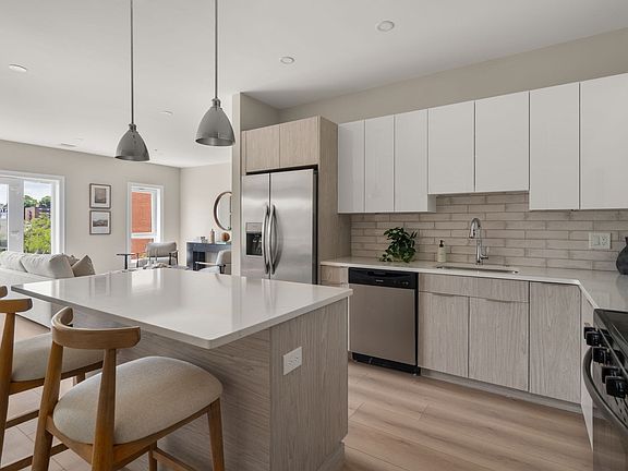 2nd image of 13 Wentworth Rd #404