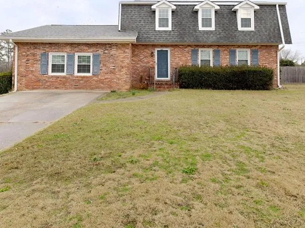 201 Conley Dr, Bonaire, GA 31005