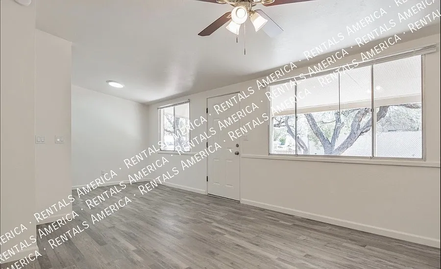 Remodeled apartment near University of Arizona — Photo 2