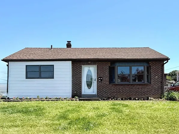 2121 N Lee Ln, Aston, PA 19014