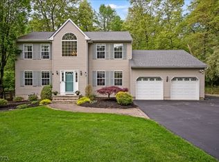 4 Pembrook Ct, Liberty Twp., NJ 07838