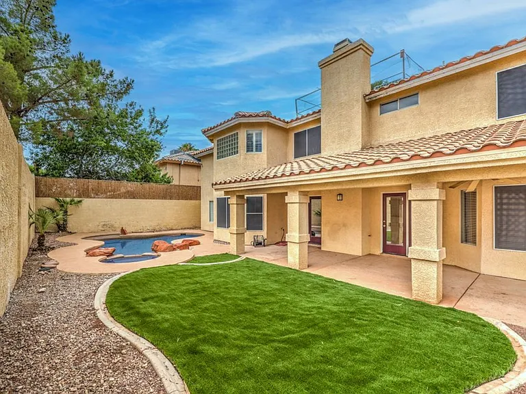 3743 Lone Mesa Dr — Photo 36