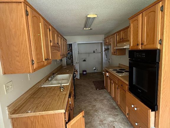 3rd image of 5064 Bowdoin Dr