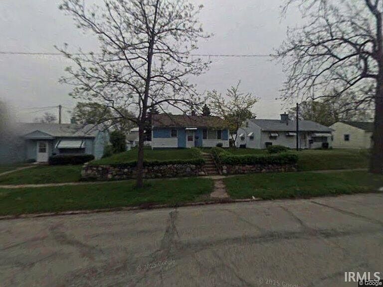 1st image of 134 N Russell Ave