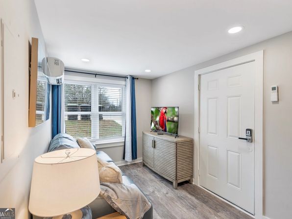 243 Georgia Ave N APT B