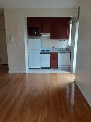 Rented by Corcoran | media 23