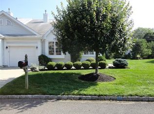43 Birmingham Ln, Monroe Township, NJ 08831